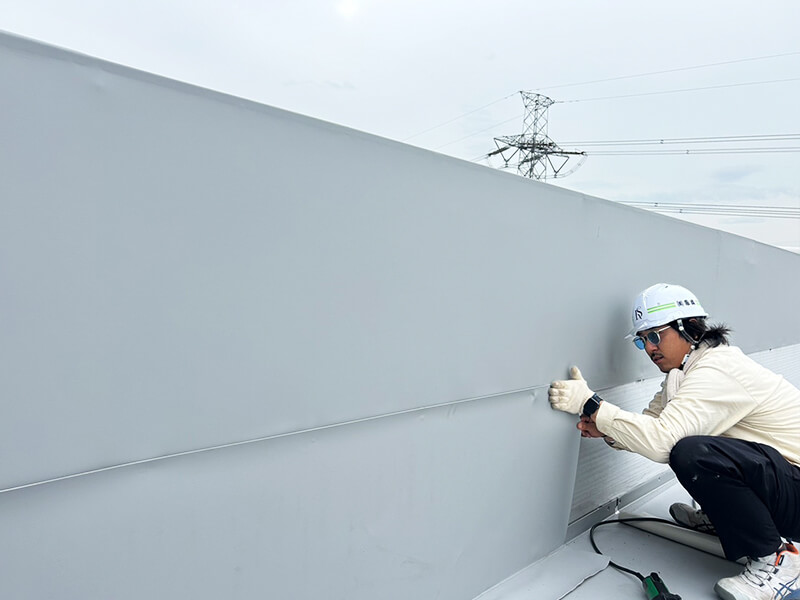 塩ビシート防水工事中